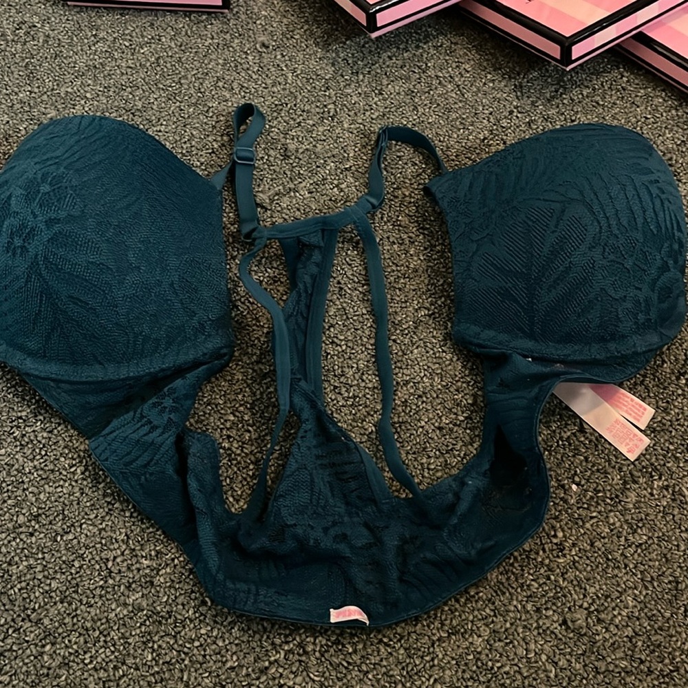 Victoria’s Secret pink front latch, lightly lined bra, teal lace